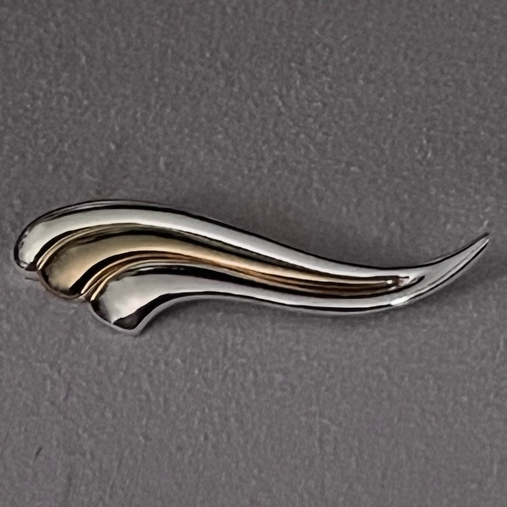 TAT Two-Tone Gold/Silver Wave Design Brooch/Pin